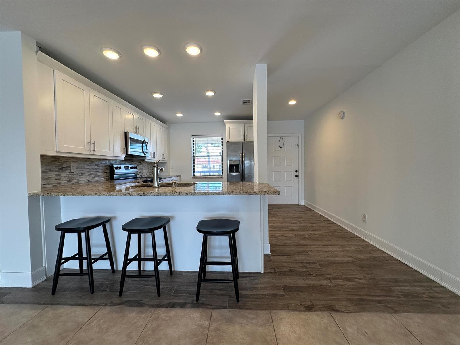 Counter seating