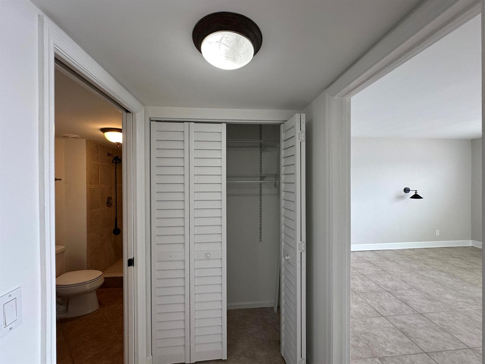 Entry to primary suite