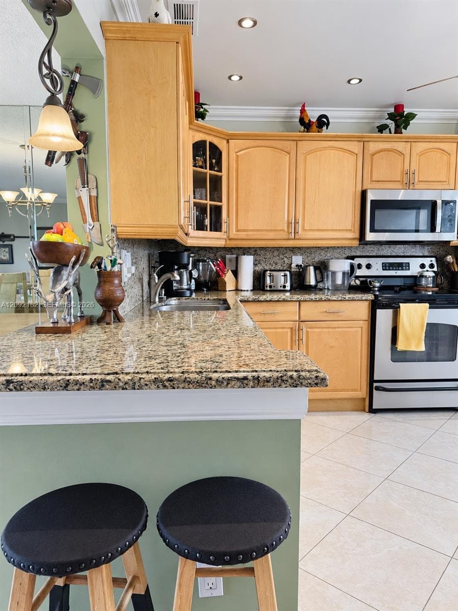 Fairways Royale Condo · #703 in Hallandale Beach - Photo 5