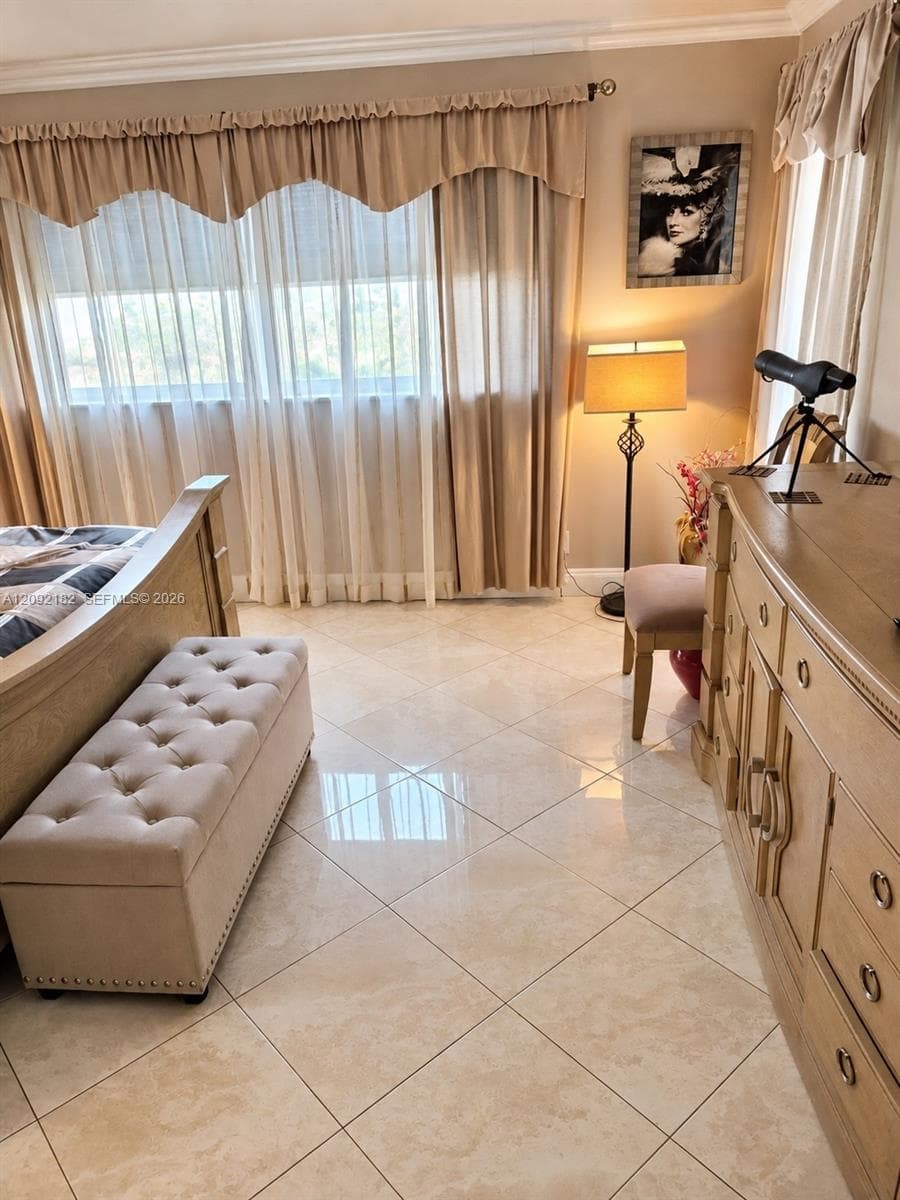Fairways Royale Condo · #703 in Hallandale Beach - Photo 10