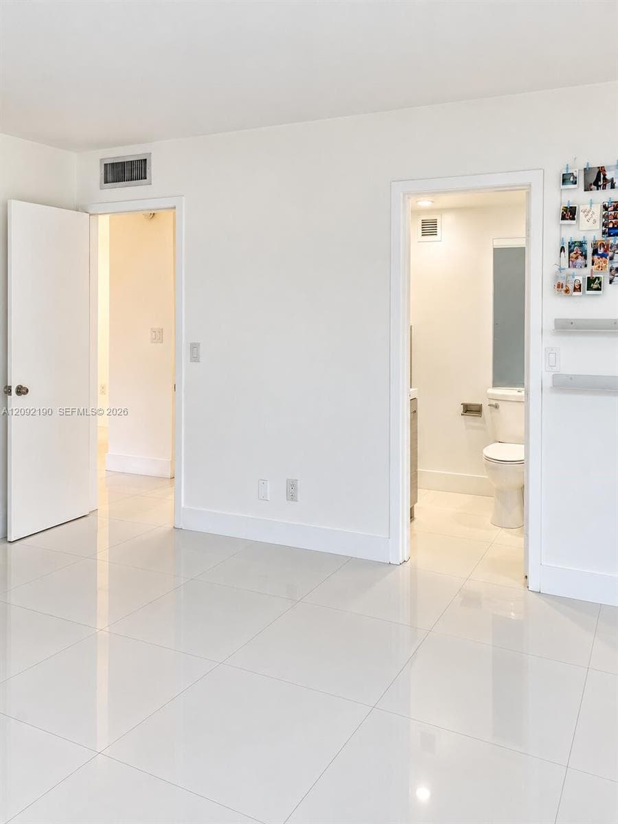 VECINO DEL MAR CONDO · #203 in North Miami - Photo 4