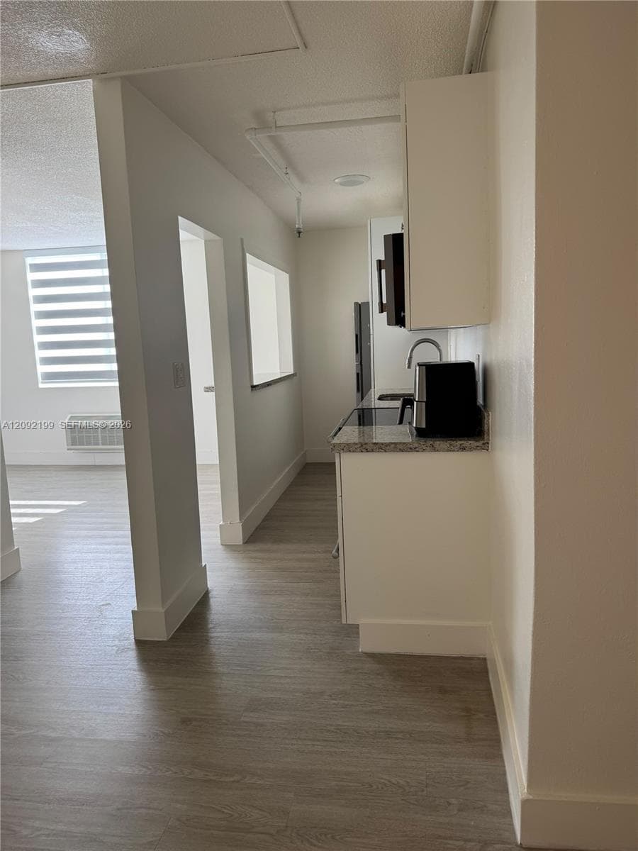 ISLANDER CONDO APTS · #406 in Miami Beach - Photo 5