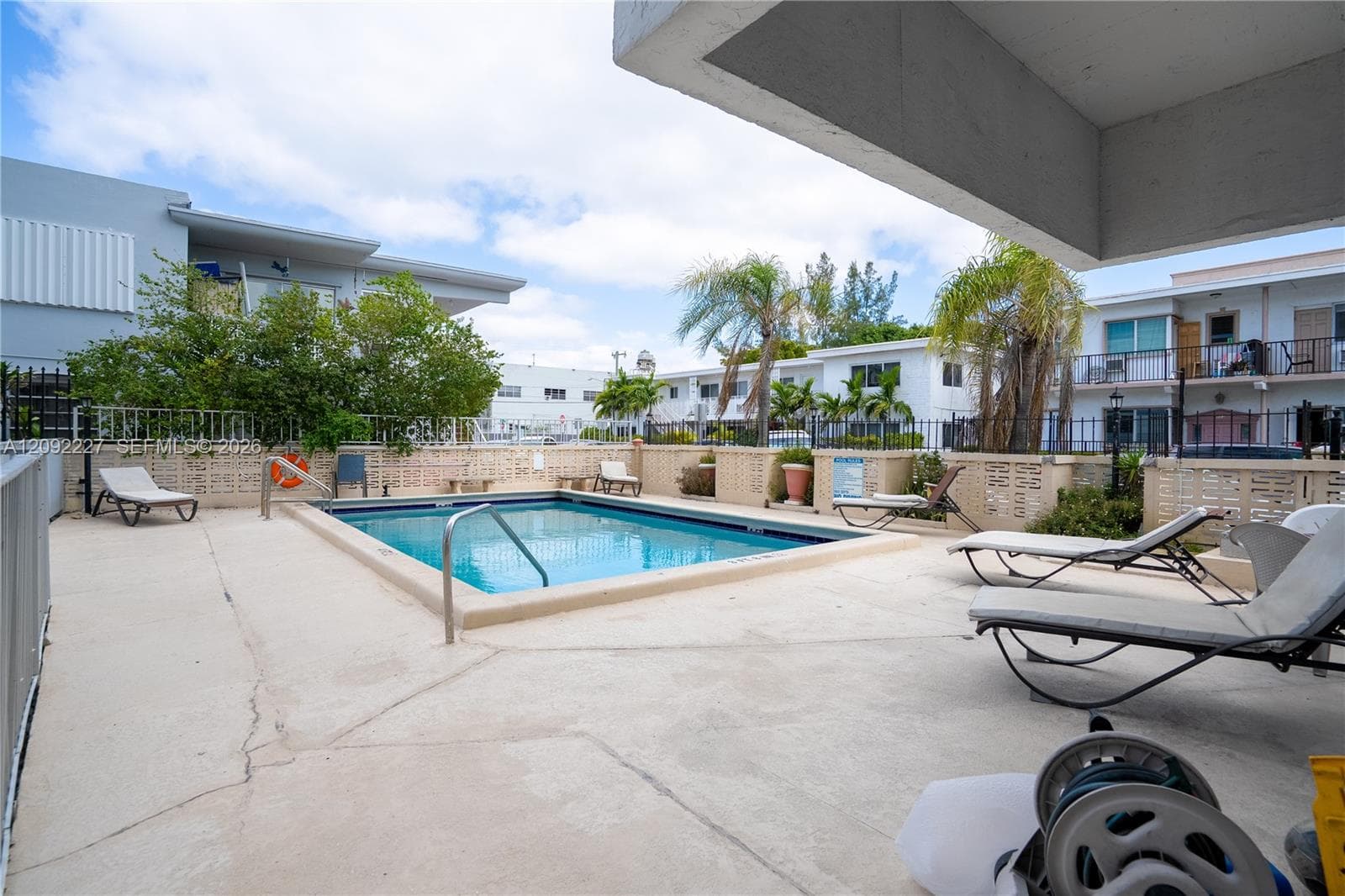 BYRON GARDENS CONDO · #207 in Miami Beach - Photo 28