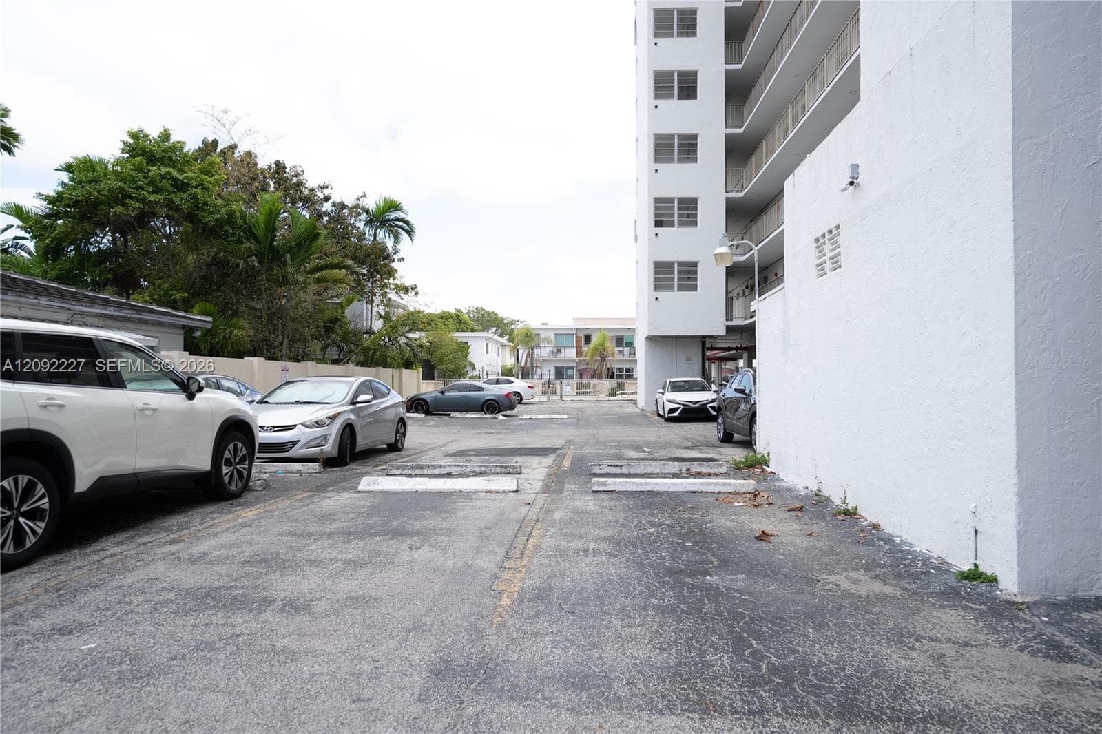 BYRON GARDENS CONDO · #207 in Miami Beach - Photo 31