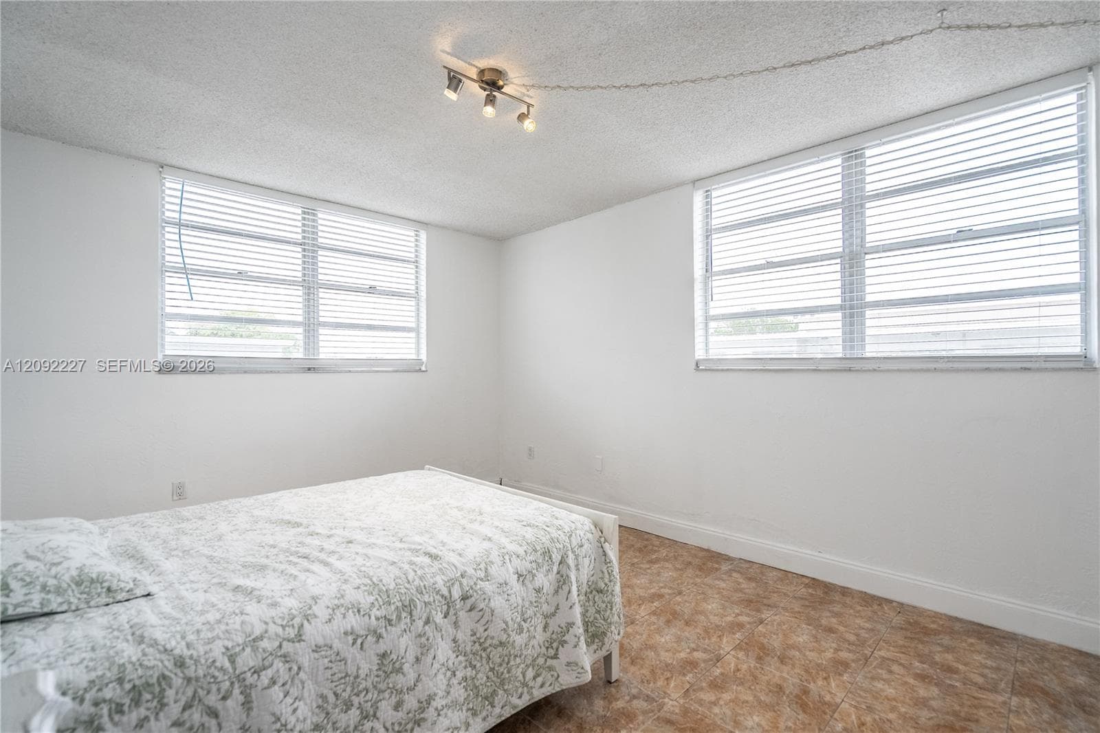 BYRON GARDENS CONDO · #207 in Miami Beach - Photo 21
