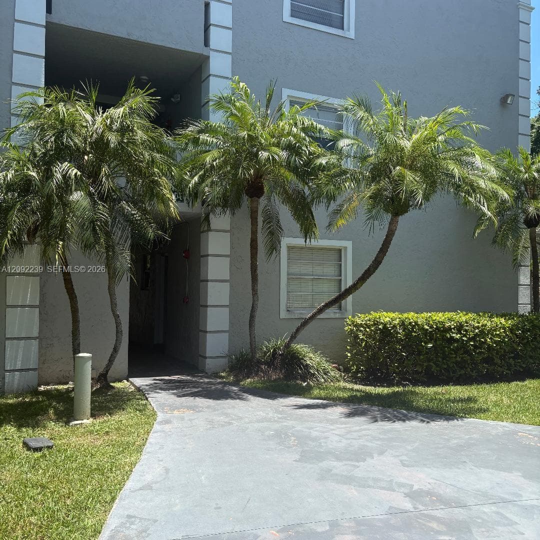 VILLAGE HOMES & CONDOS AT · #D153 in Palmetto Bay - Photo 11