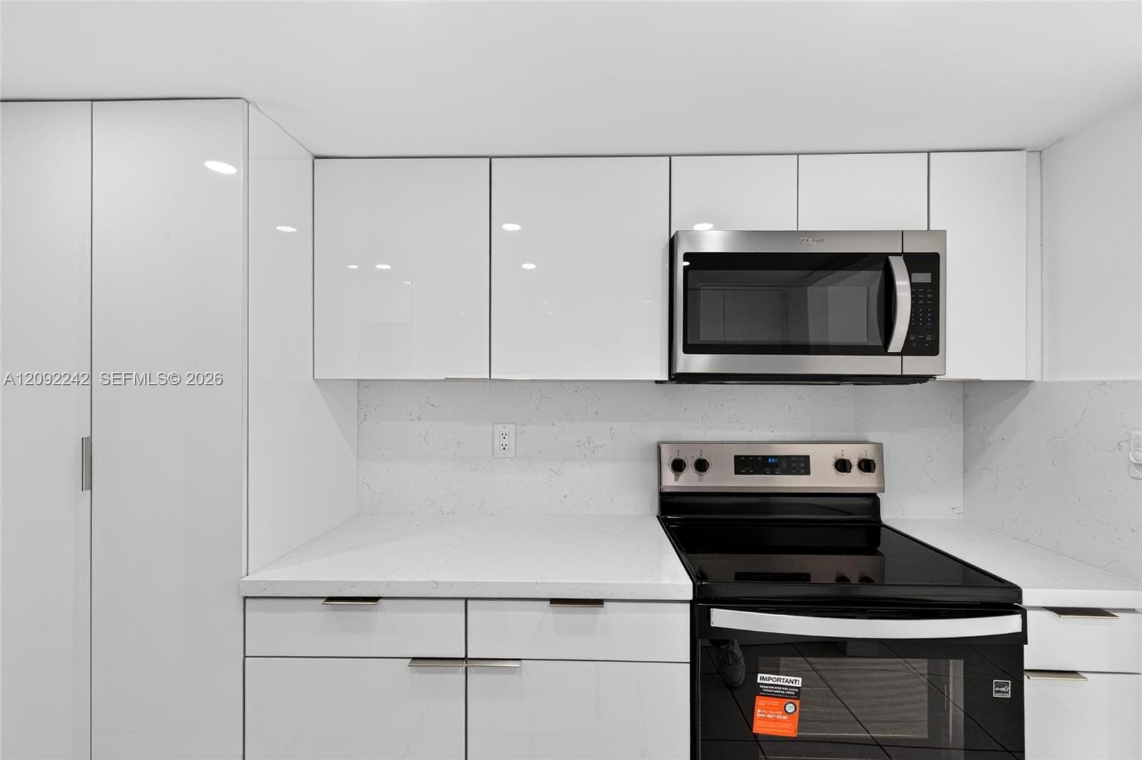 DESOTO PARK CONDO · #120 in Hallandale Beach - Photo 2