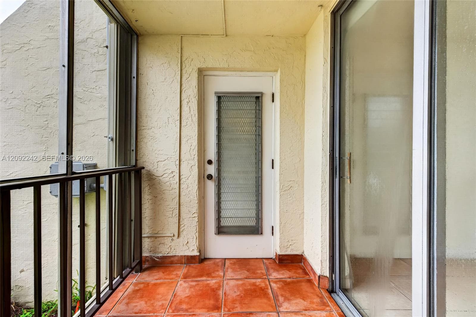 DESOTO PARK CONDO · #120 in Hallandale Beach - Photo 22