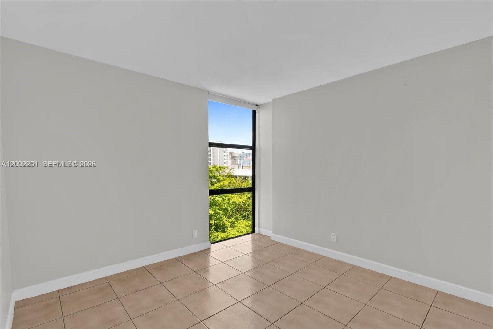 PLAZA OF AMERICAS CONDO P · #705 in Sunny Isles Beach - Photo 21