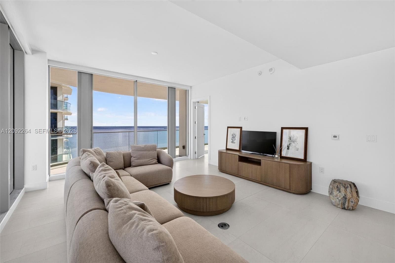 Selene Oceanfront Residences · #1905 in Fort Lauderdale - Photo 37