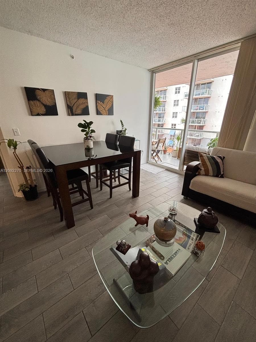 BLUE LAGOON CONDO · #814 in Miami - Photo 4