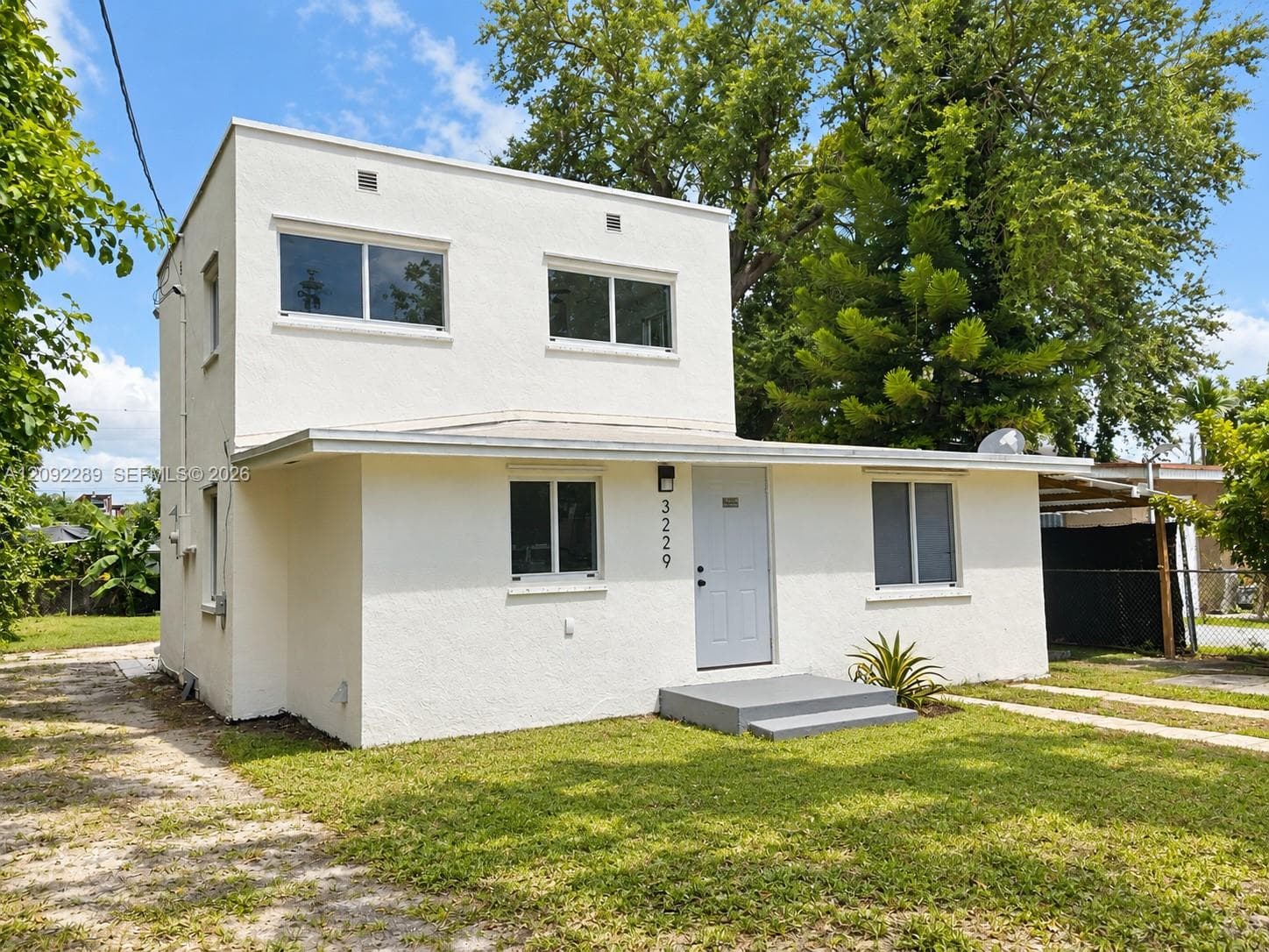 3229 NW 34th St photo 1
