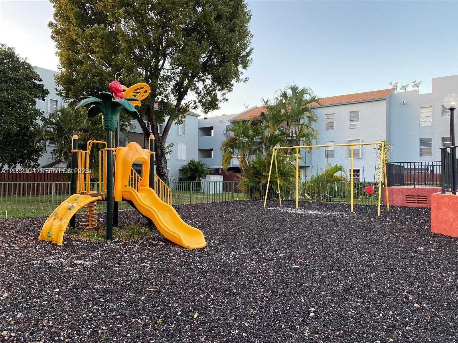 LOS SUENOS CONDO · #M301 in Hialeah - Photo 27