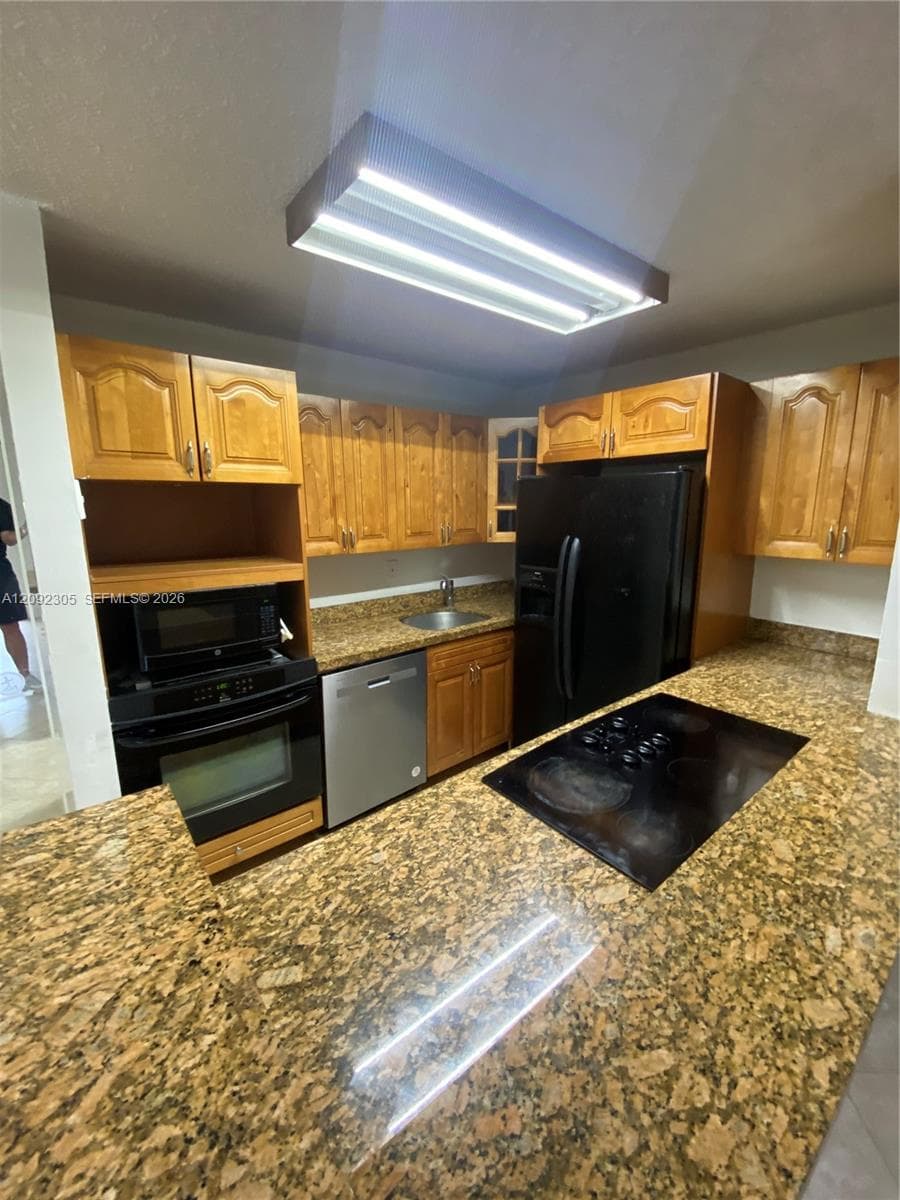 DORAL PARK C CLUB VILLAS · #101-6 in Doral - Photo 9