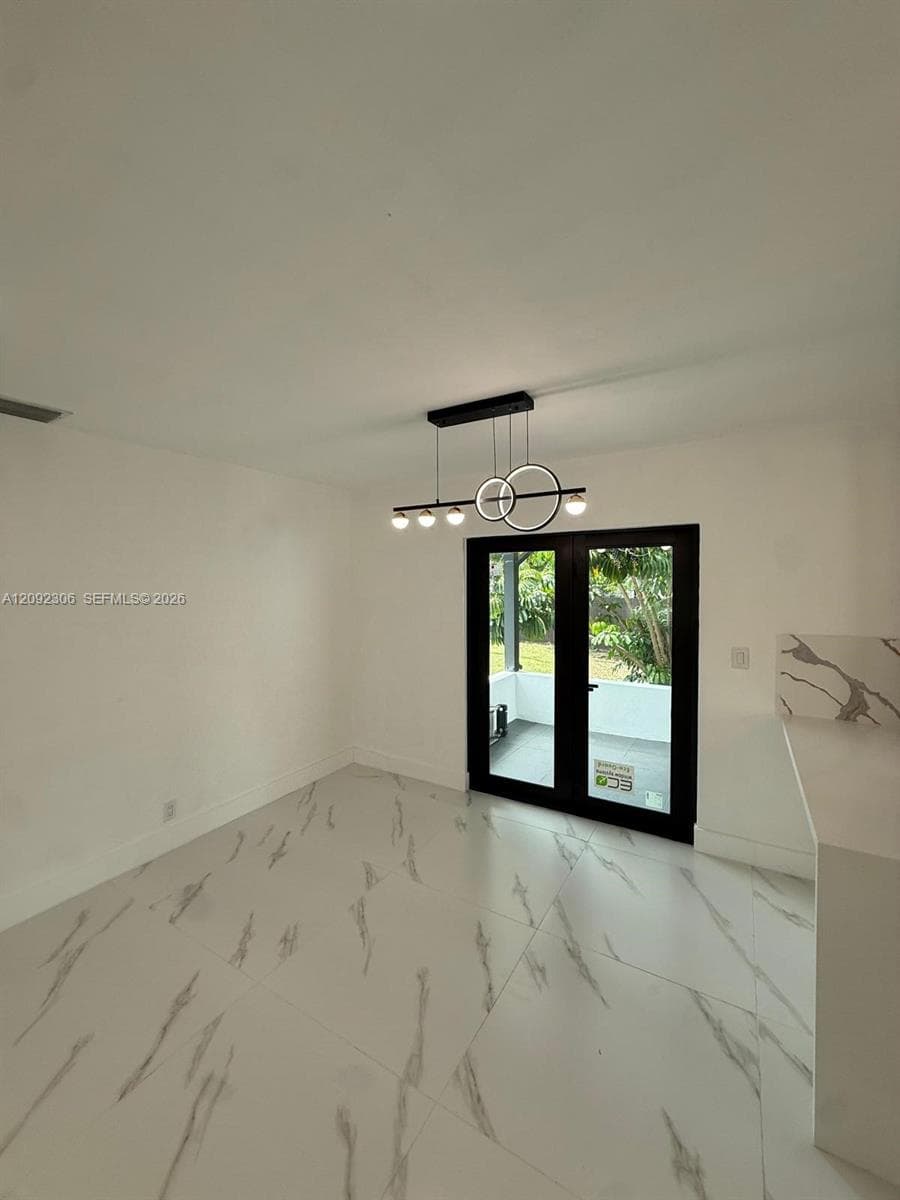 2350 SW 22nd Ave photo 13