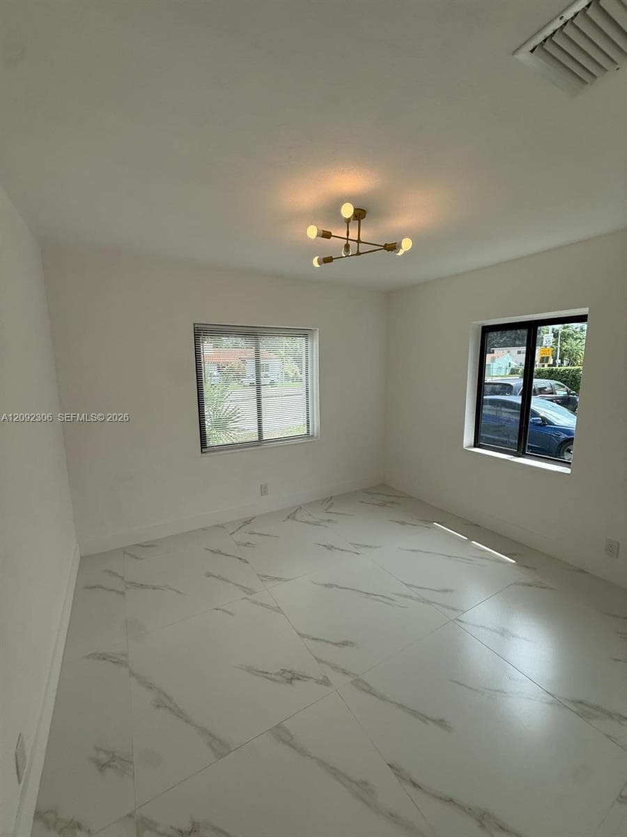 2350 SW 22nd Ave photo 18