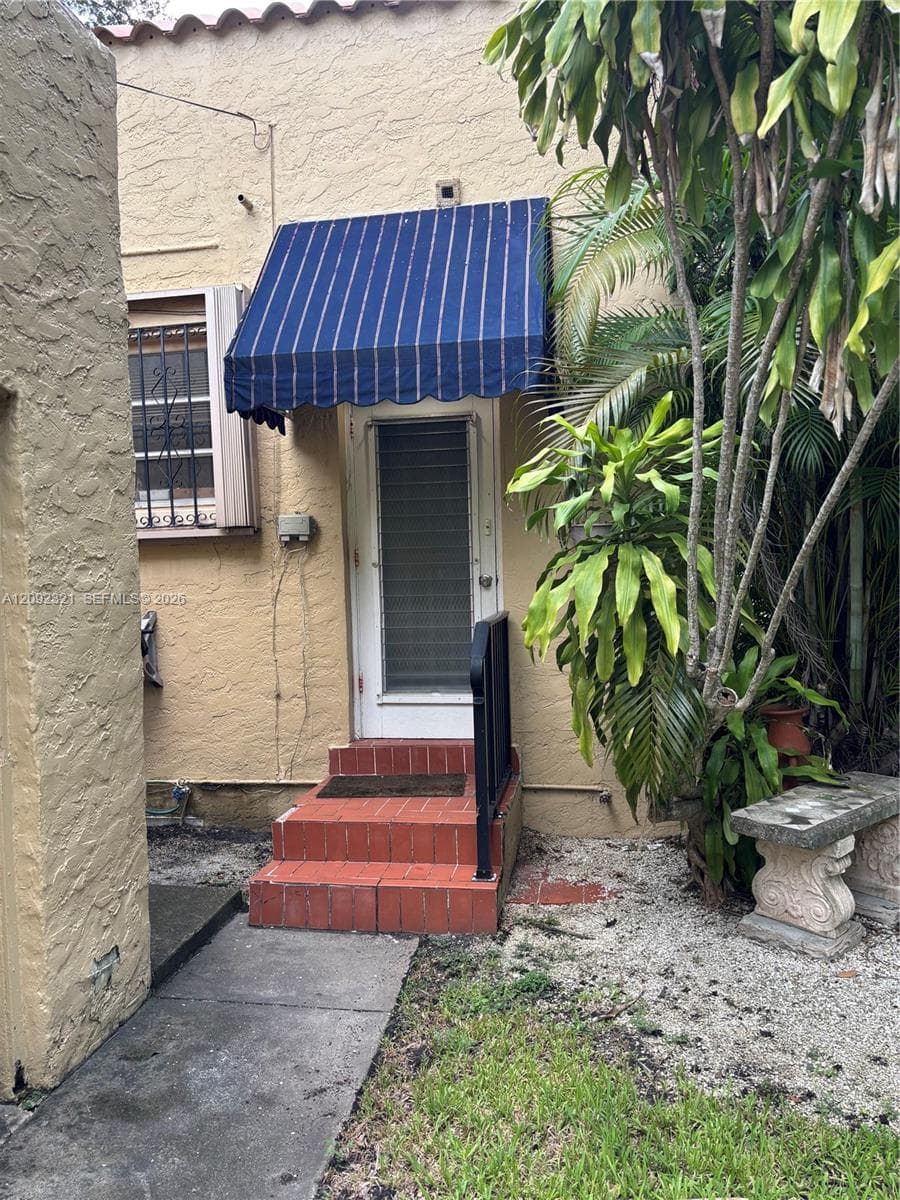 825 Madrid St photo 5