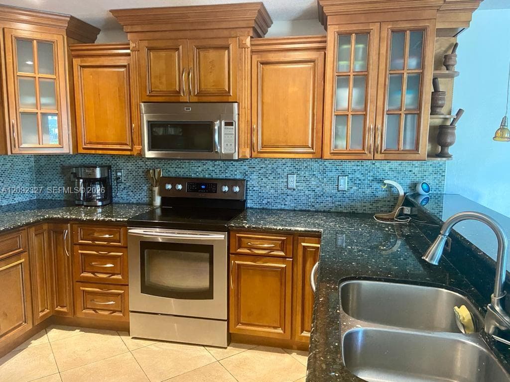 4046 Eastridge Dr photo 7