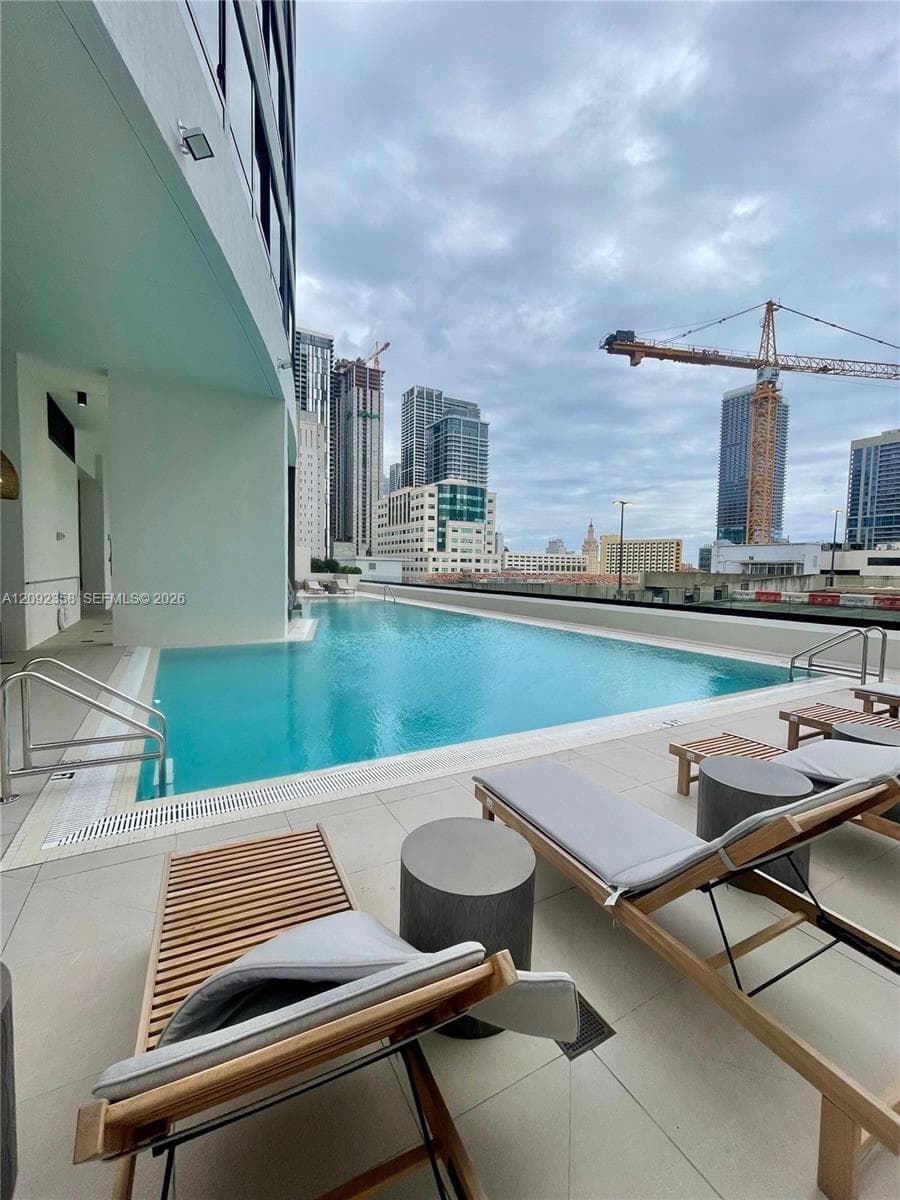 District 225 · #3104 in Miami - Photo 18