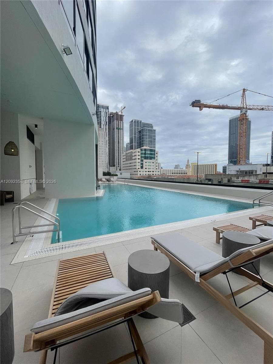 District 225 · #3104 in Miami - Photo 19