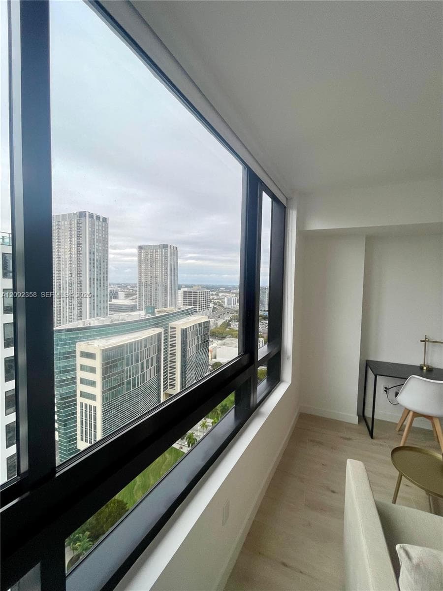 District 225 · #3104 in Miami - Photo 4