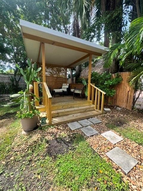 1628 NW 8th St #1628 photo 17