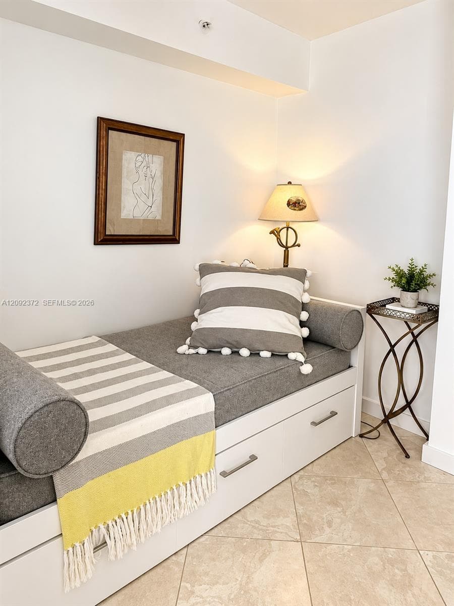 Carlisle on the Ocean · #1106 in Surfside - Photo 10