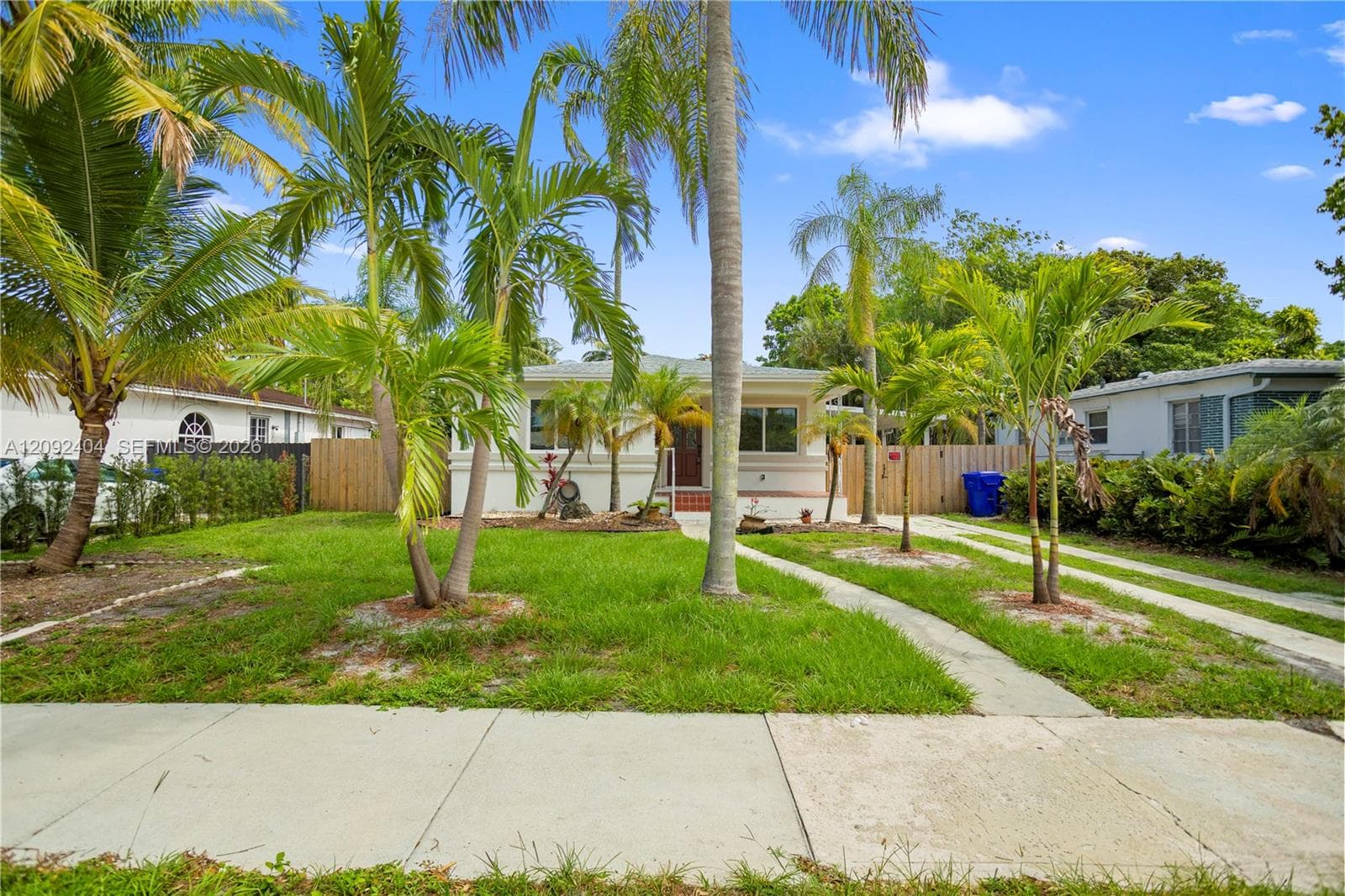 2530 Fillmore St photo 3