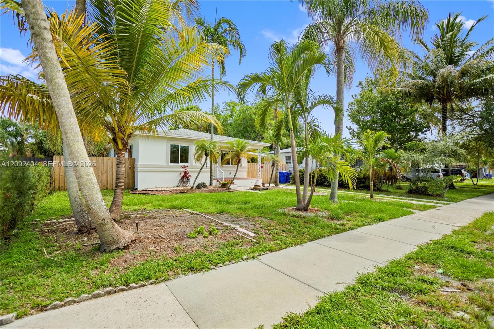 2530 Fillmore St photo 4