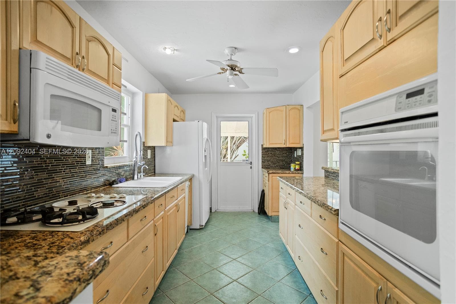 2530 Fillmore St photo 8