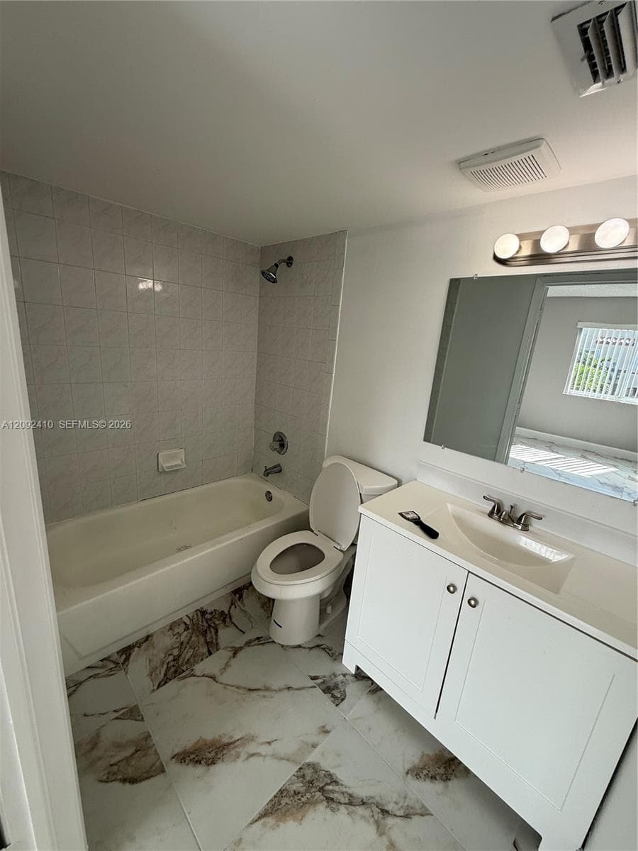 CHATEAUBLEAU VILLAS MIDWA · #524 in Miami - Photo 8