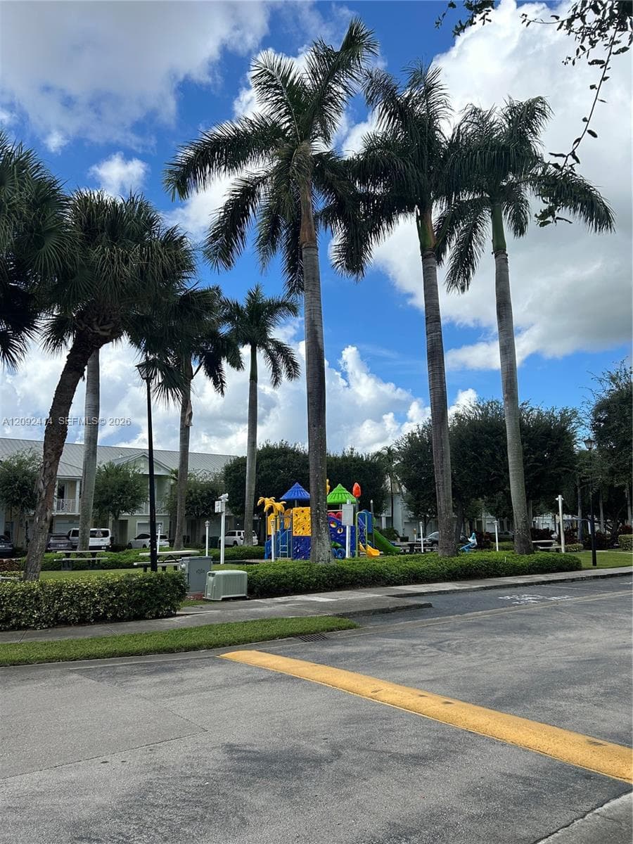 RESERVE AT DORAL EAST in Doral - Photo 3