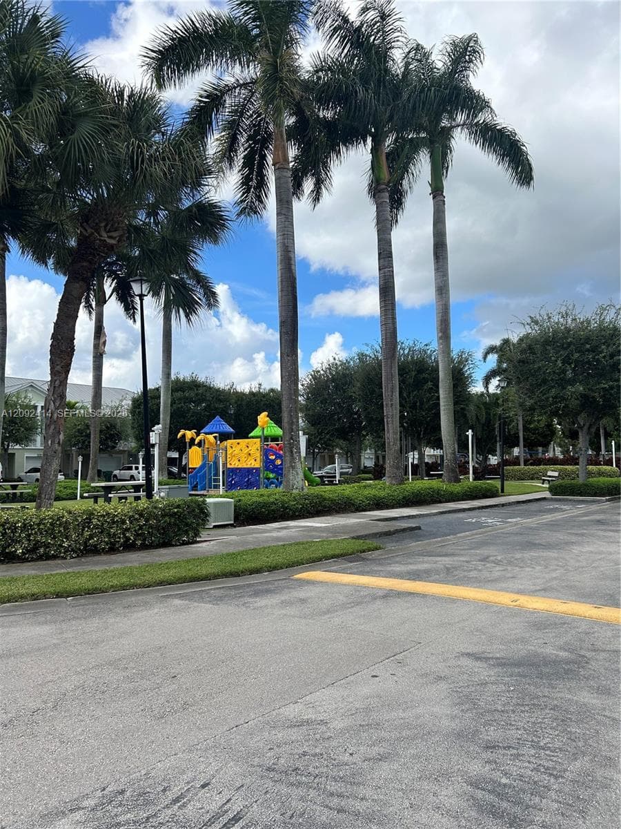RESERVE AT DORAL EAST in Doral - Photo 4