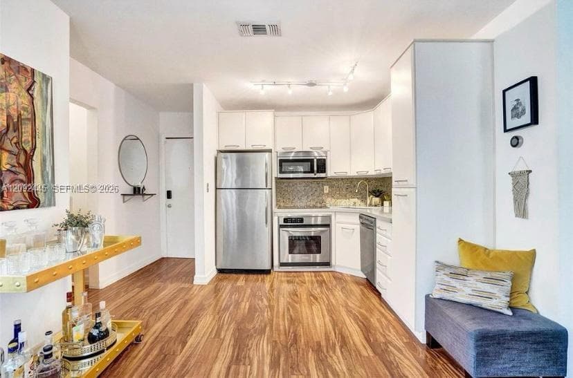 EVERGLADES SOUTH CONDO · #206 in Miami Beach - Photo 2