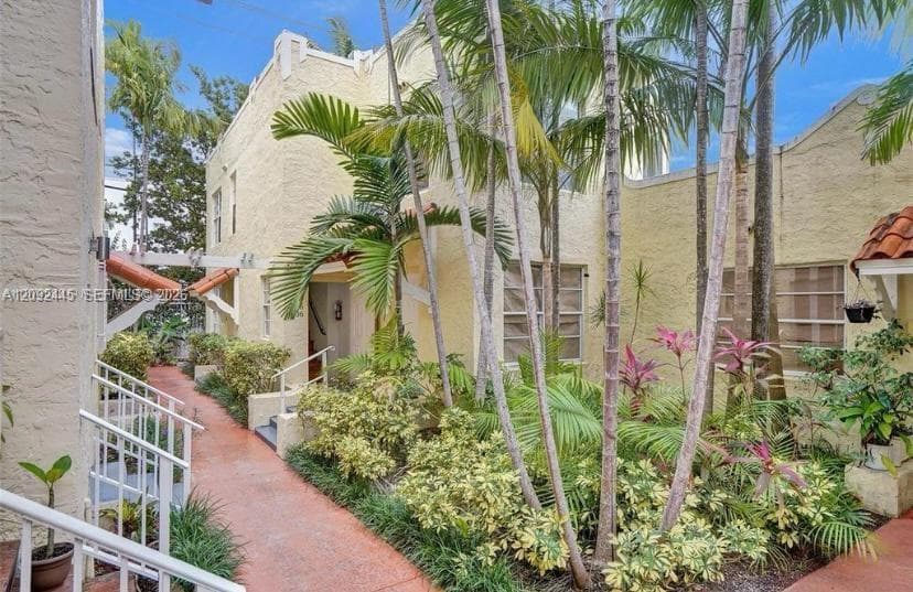 EVERGLADES SOUTH CONDO · #206 in Miami Beach - Photo 10