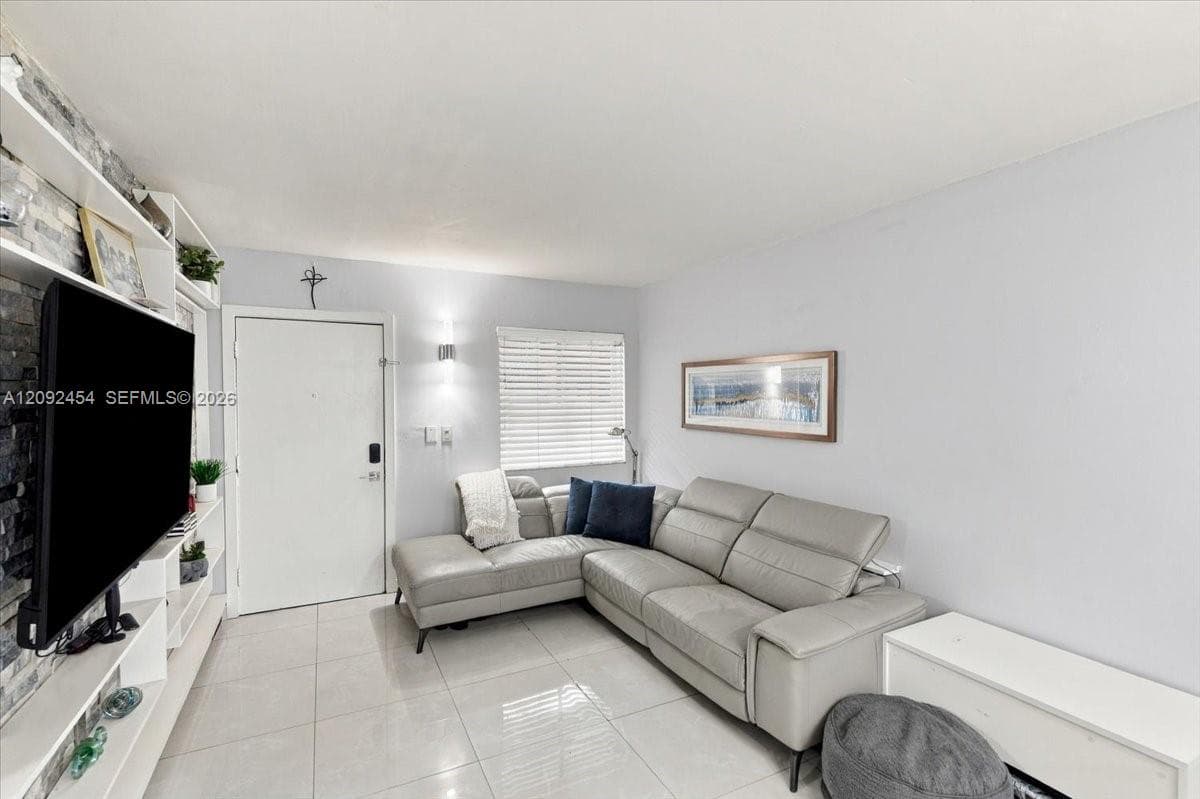 ALAMEDA TOWER 2 · #202 in Hialeah - Photo 13