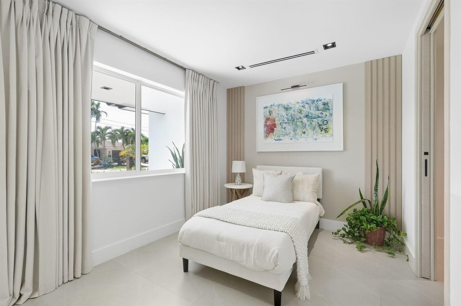 12-web-or-mls-2537_SE_10th_Court_09731