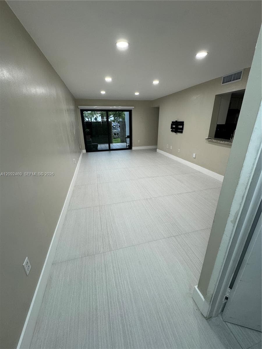BLEAU FONTAINE CONDO #2 · #113-22 in Miami - Photo 3