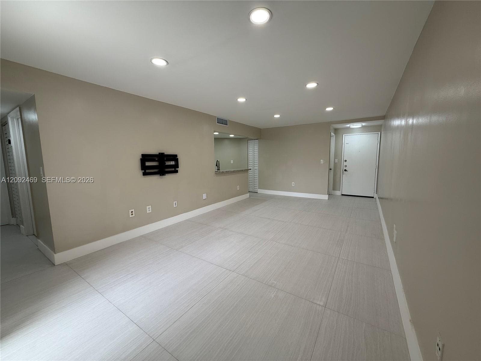 BLEAU FONTAINE CONDO #2 · #113-22 in Miami - Photo 1