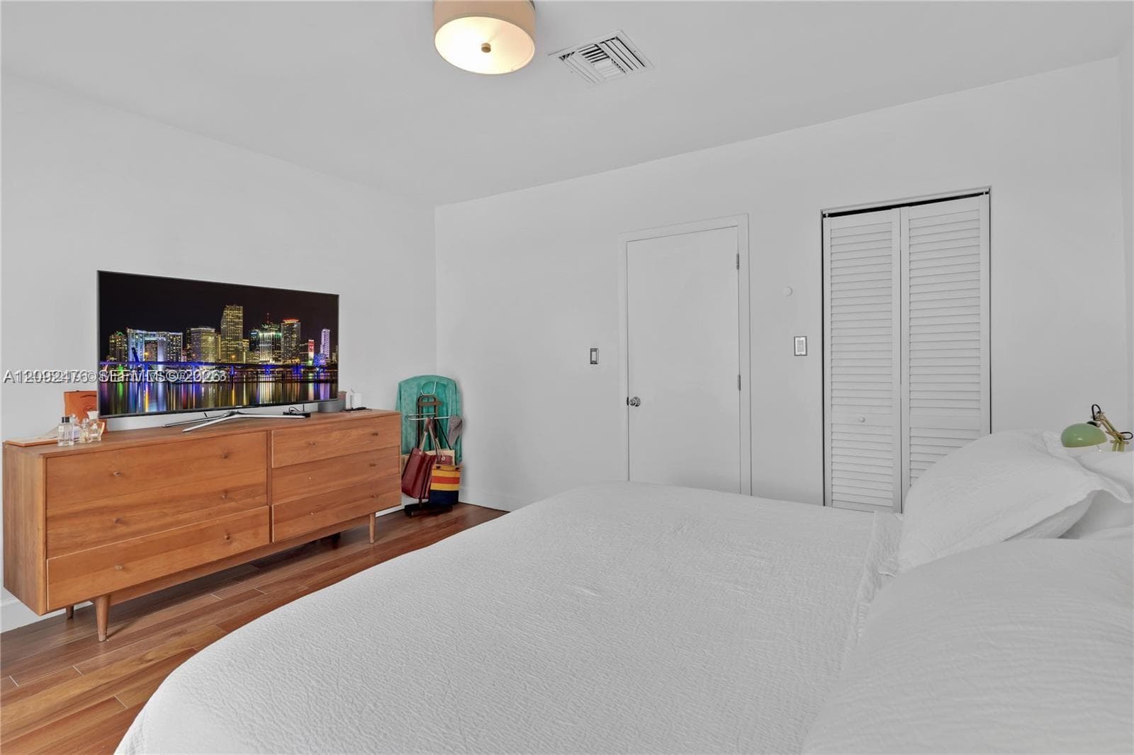 1749 Bay Dr #0 photo 20