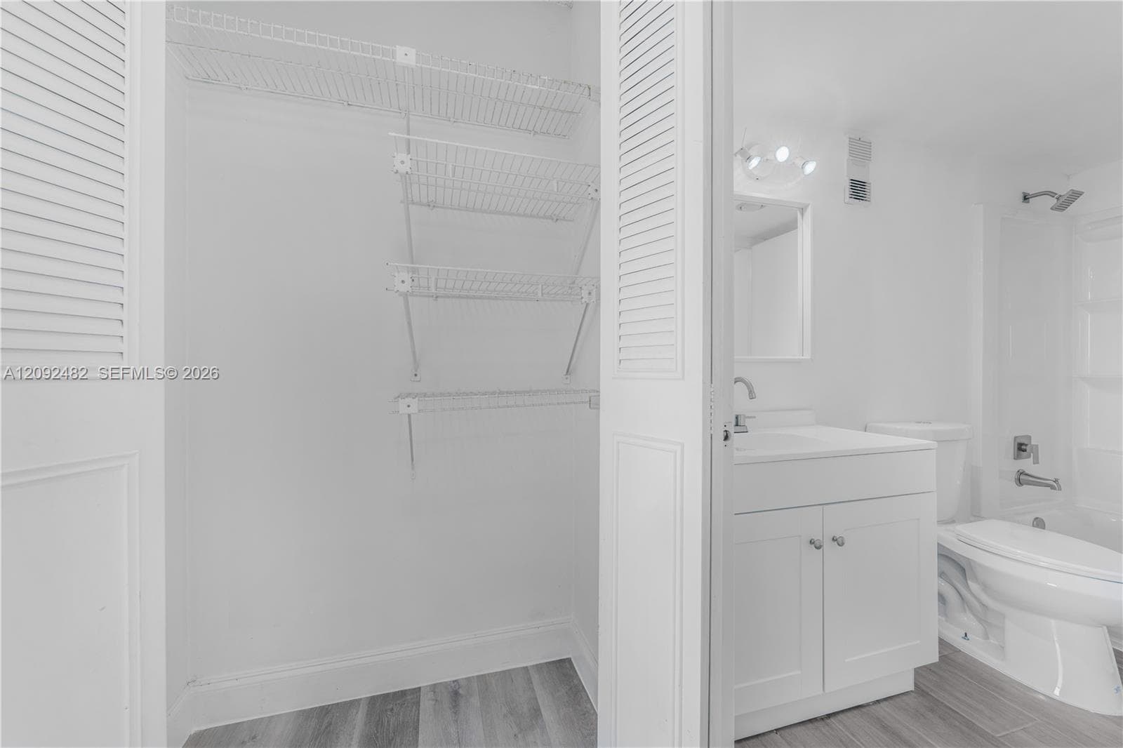 WILSHIRE CONDO · #512E in Miami - Photo 16