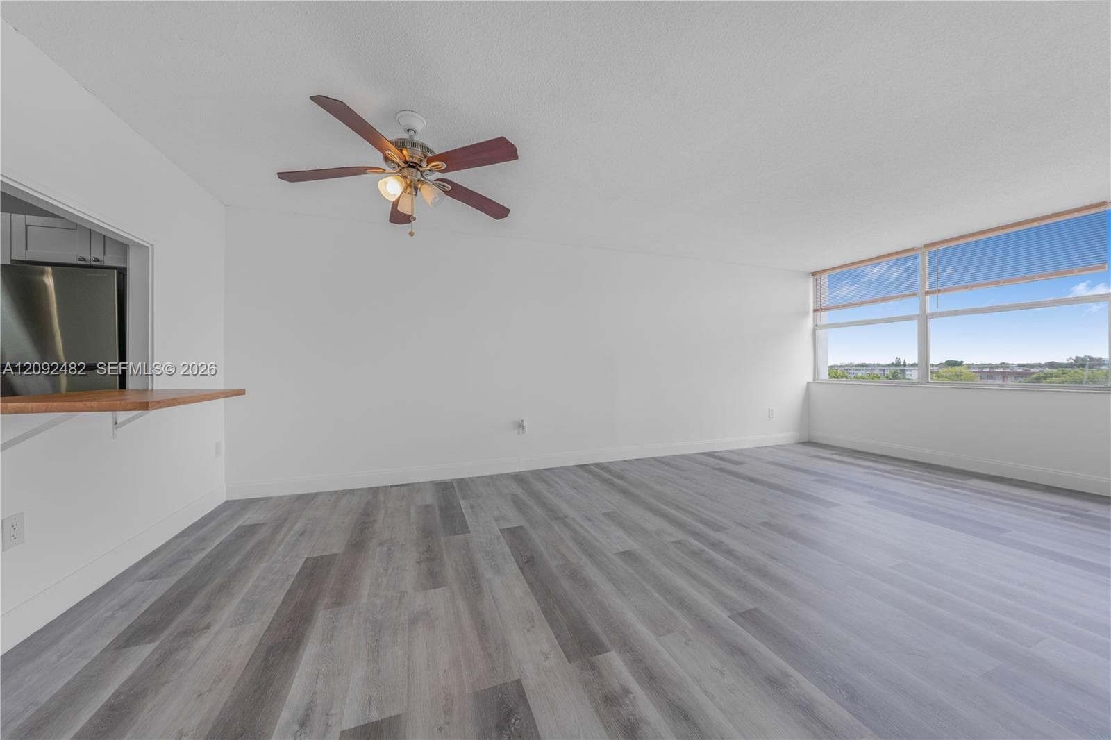 WILSHIRE CONDO · #512E in Miami - Photo 3