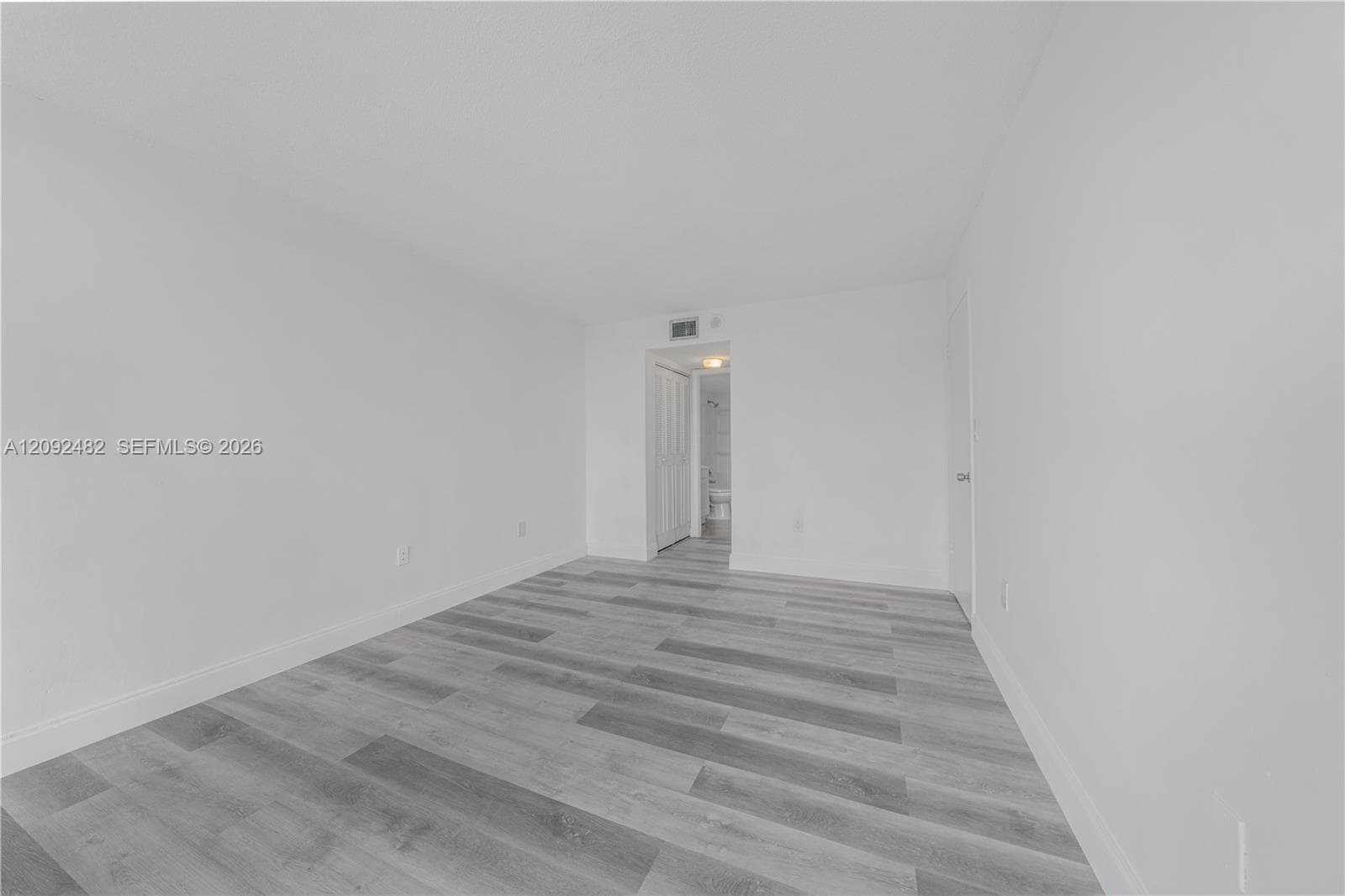 WILSHIRE CONDO · #512E in Miami - Photo 15