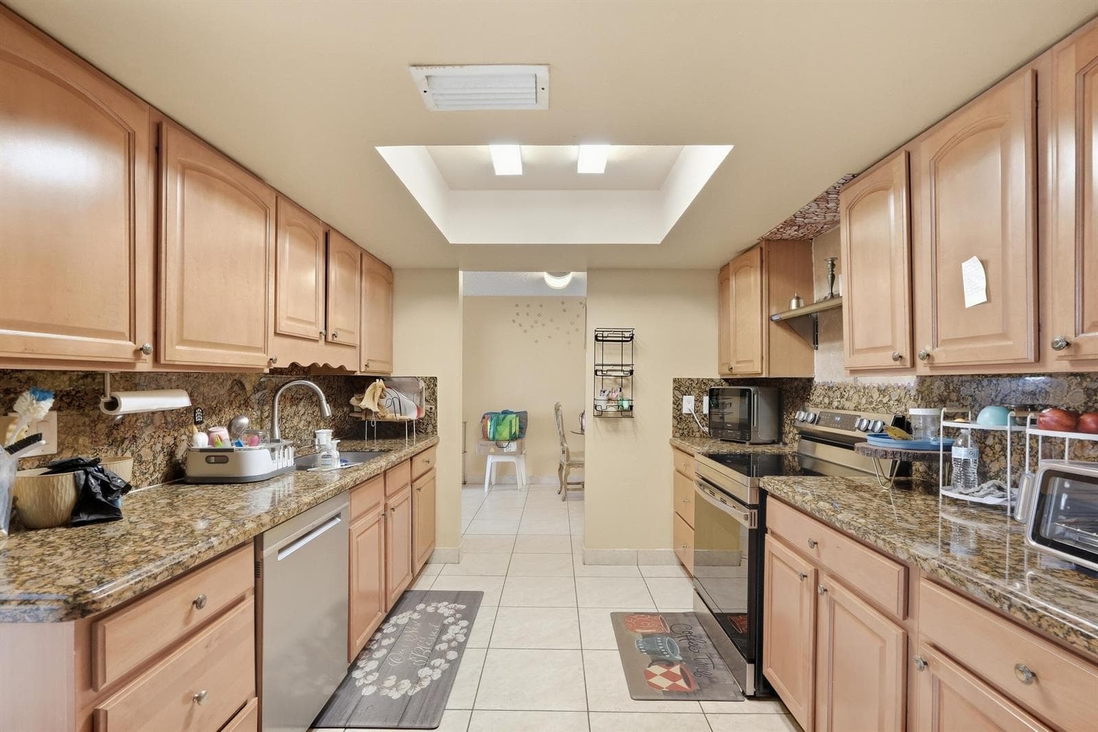 28-print-901_NW_48th_Place_00432