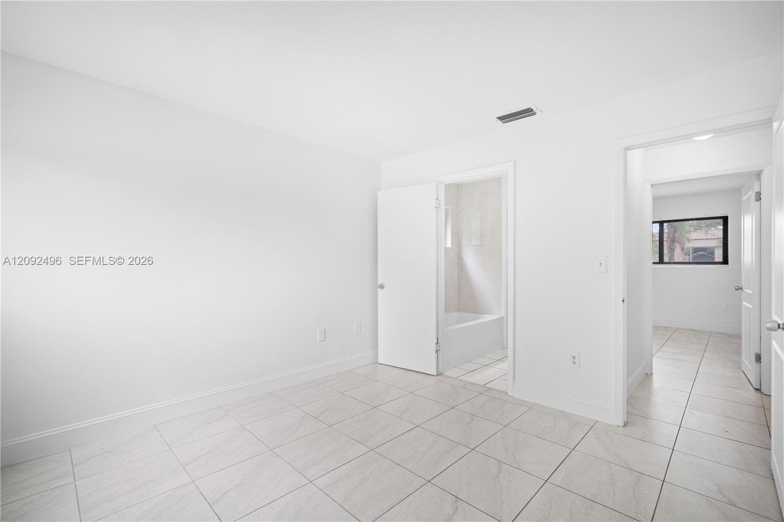 153 NE 141st St #A photo 17