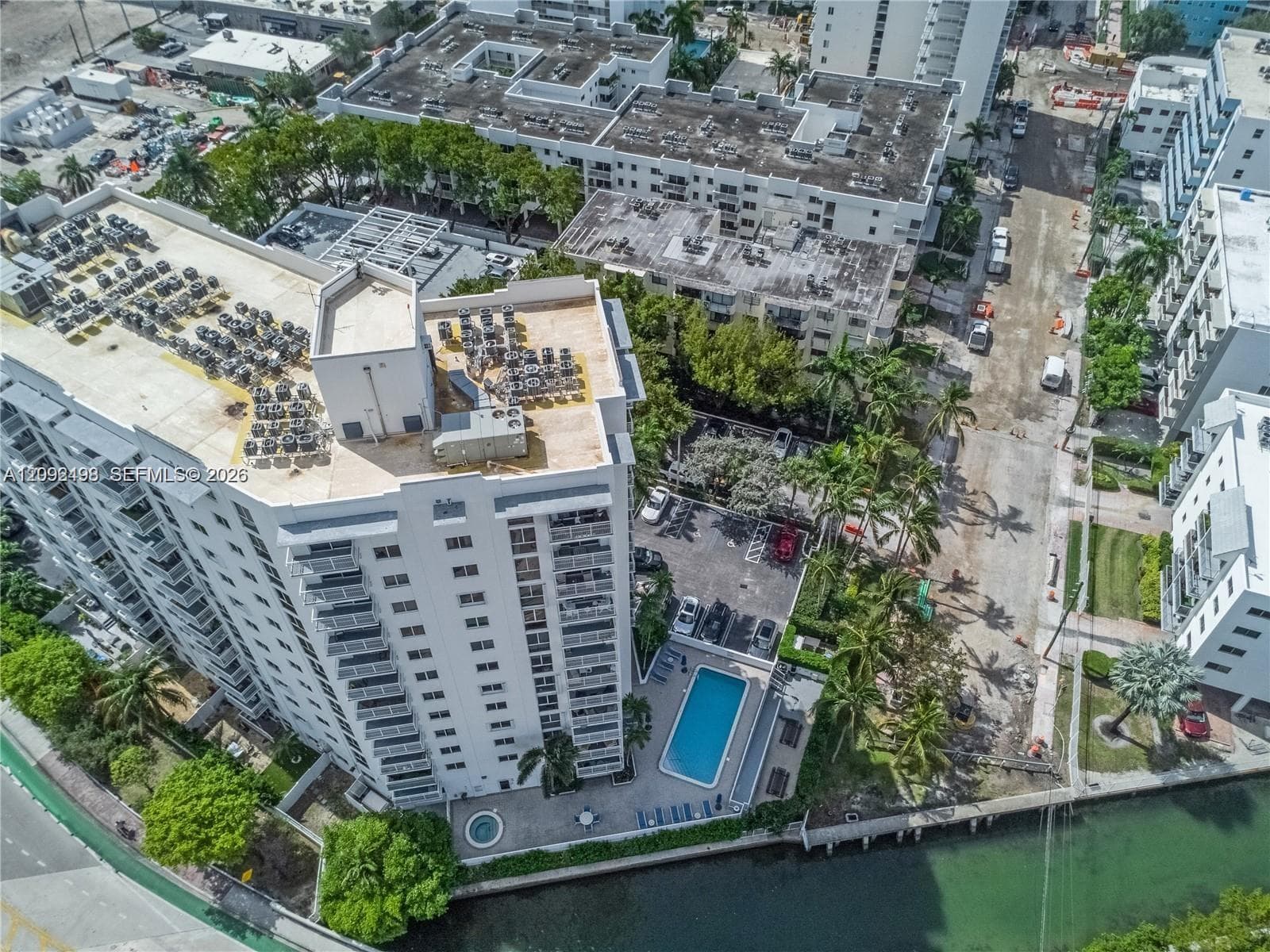 WEST BAY PLAZA CONDO · #408 in Miami Beach - Photo 2