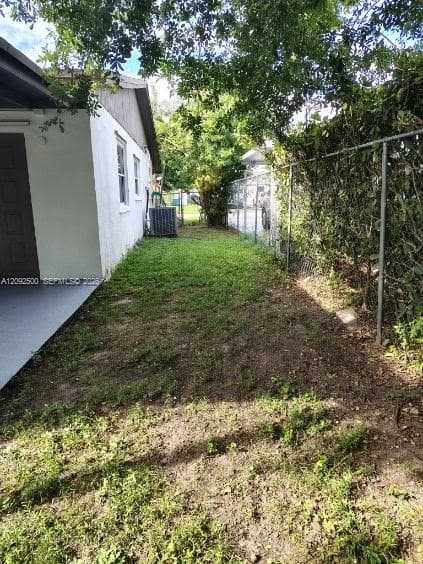 10980 SW 143rd Ter photo 4