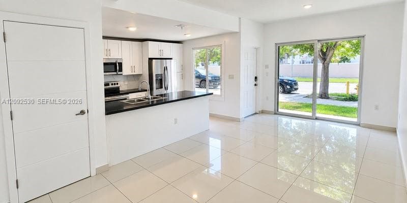 14004 SW 259th Way photo 5