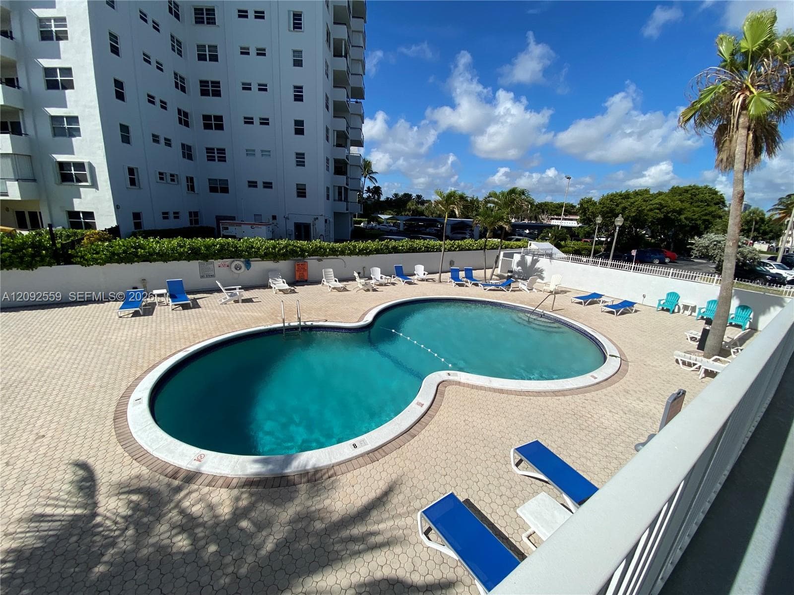 The International Studio · #105 in Lauderdale By The Sea - Photo 3