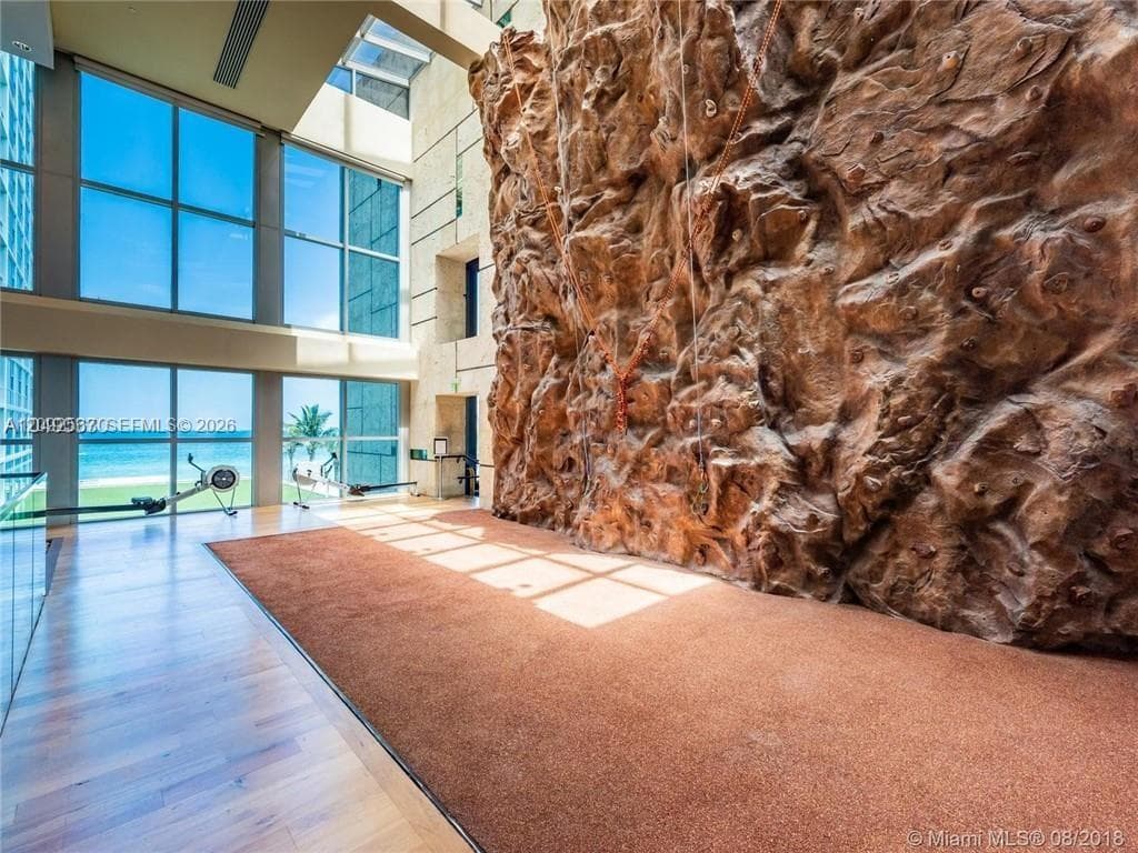 Carillon Miami Beach · #301 in Miami Beach - Photo 42
